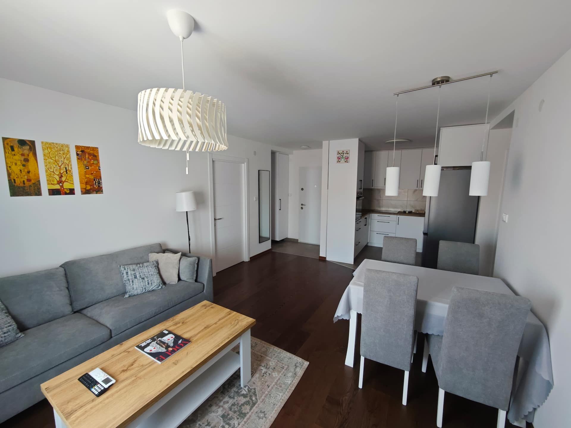 Living room with dining area – Abies Apartment